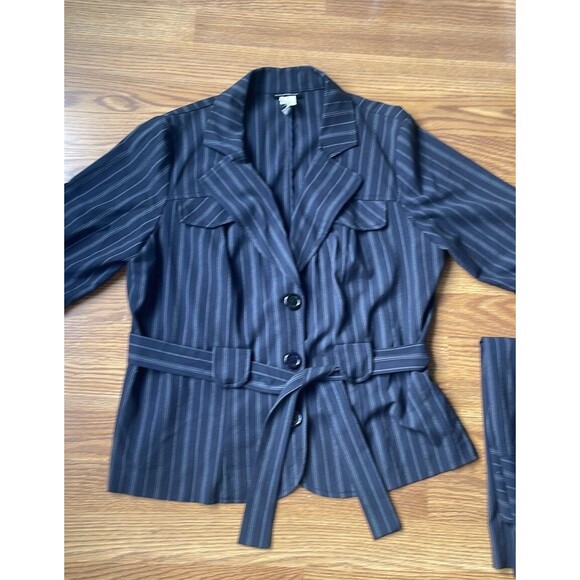 Courtenay Skirt Suit Set Women's Navy Pinstripe Short Sleeve Jacket Sz 14W NWOT - Picture 4 of 14